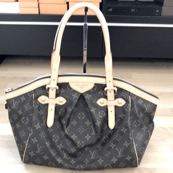 W/Receipt 🌼🌼 RETIRED 🌼🌼 Louis Vuitton Tivoli GM - Picture 2 of 16